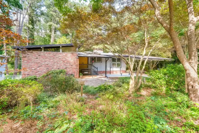 3449 Regalwoods Drive, Mid-Century Modern Home, Northcrest Modern, Modern Homes for sale Atlanta GA, Mid-Century Modern homes for sale Atlanta GA, MCM homes, Contemporary Homes