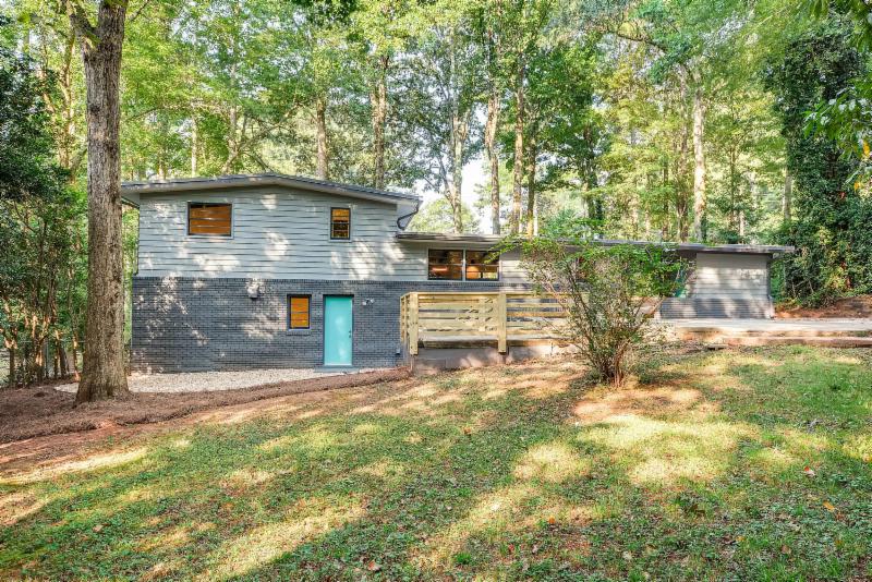 3507 Chestnut Drive, Northwoods Modern Homes for sale, Modern Atlanta Homes, Mid-Century Modern homes for sale, Atlanta Modern Homes for sale, Doraville, Chamblee GA, Modern Renovation, Mid-Century Renovation