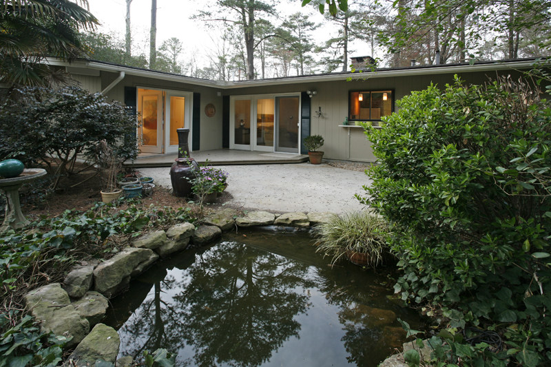 Atlanta mid-century modern homes for sale, Northcrest mid-century modern, Mid-century modern Atlanta