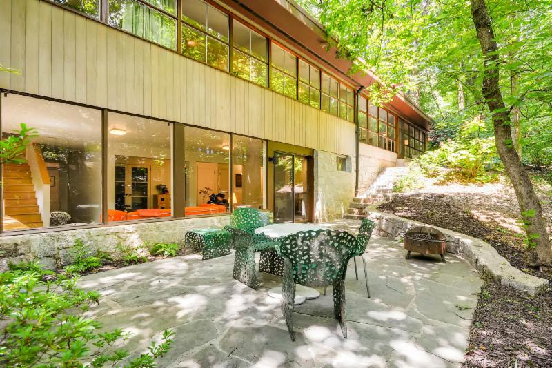 1749 Hummingbird Lane, Atlanta Mid-Century Modern Homes, Atlanta Mid century modern homes for sale, mid-century modern homes for sale Atlanta GA, Atlanta GA mid-century Modern homes available, MCM homes Atlanta GA, Modern Homes Atlanta GA, Mid-Century Modern homes for sale