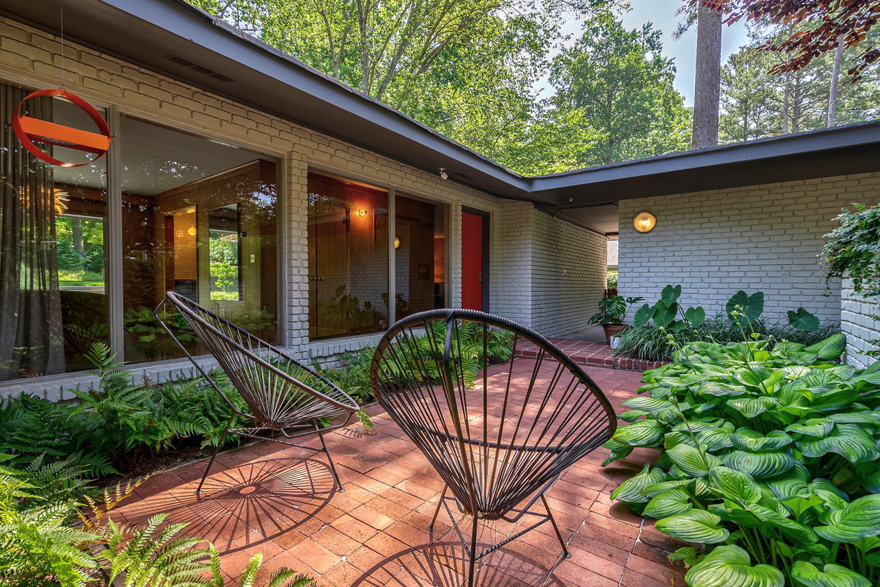 Sagamore Hills Homes for Sale domoREALTY Atlanta Neighborhoods