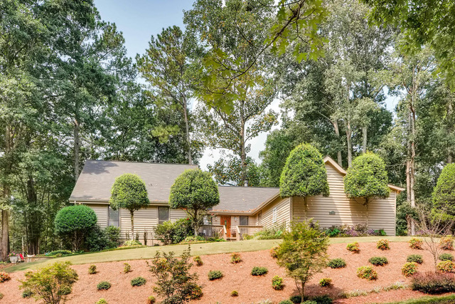 Loch Highland: Nature’s Haven in Roswell, GA Loch Highland: Nature’s Haven in Roswell, GA