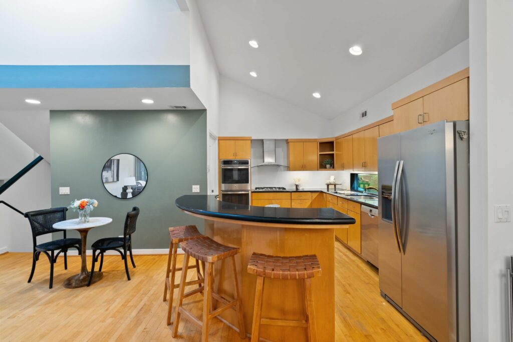 find the best Atlanta realtor, moving to Atlanta, cool mid century modern homes