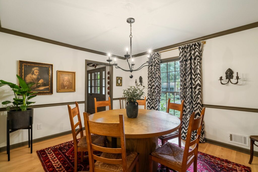 #1 Atlanta realtor, top selling metro Atlanta listing agent, cool homes for sale in Sandy Springs