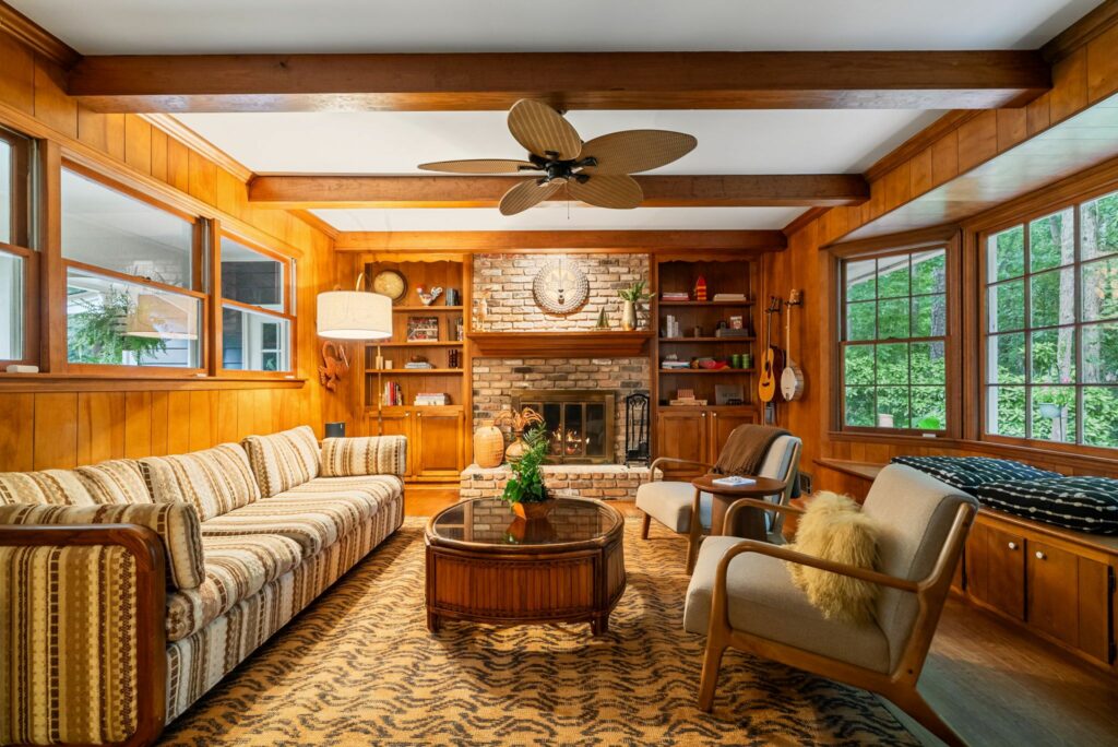 #1 Atlanta realtor, top selling metro Atlanta listing agent, cool homes for sale in Sandy Springs
