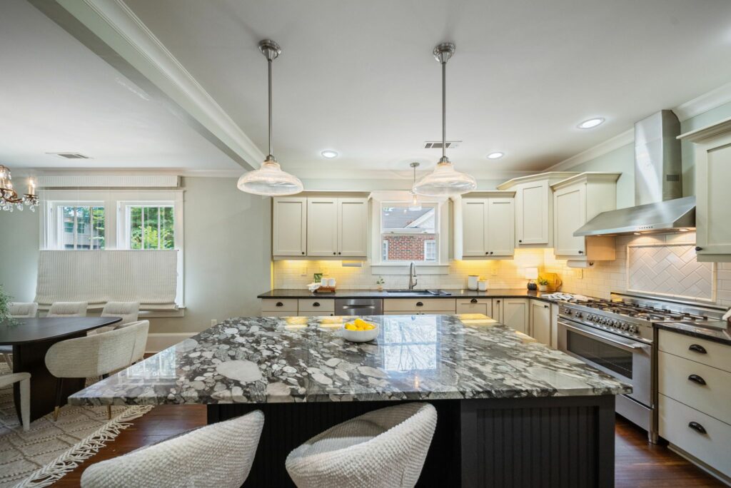 Top selling Atlanta listing agent, find the best realtor near me, Atlanta Bungalows for sale, #1 Atlanta realtor