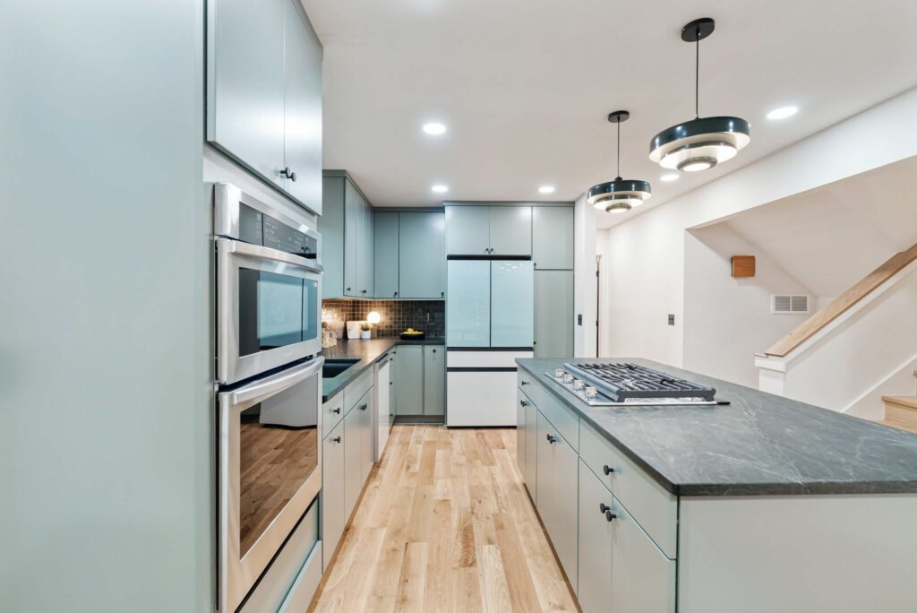 coolest metro Atlanta homes for sale, best Atlanta real estate broker, modern homes for sale in Smyrna. #atlantamidcenturymodernhomes, #midcenturymodernatlanta, atlantaMidCenturymodern, Atlanta mid-century modern homes for sale, Atlanta mid-century modern homes
