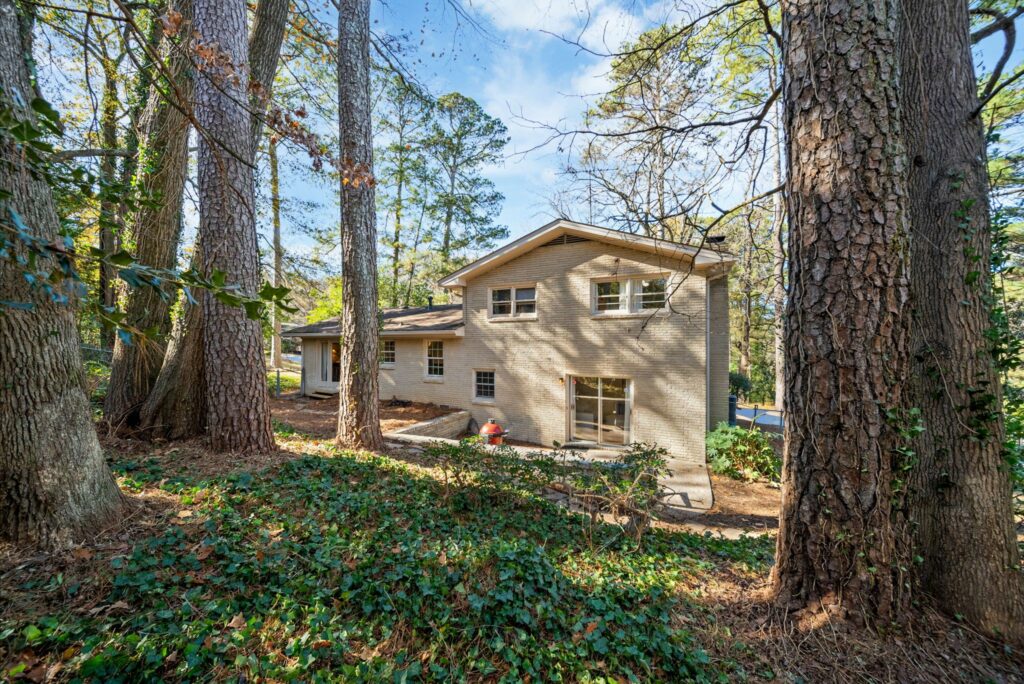 Best Atlanta realtor, moving to Atlanta, top selling listing agent in Atlanta, find the best Atlanta real estate agent near me 