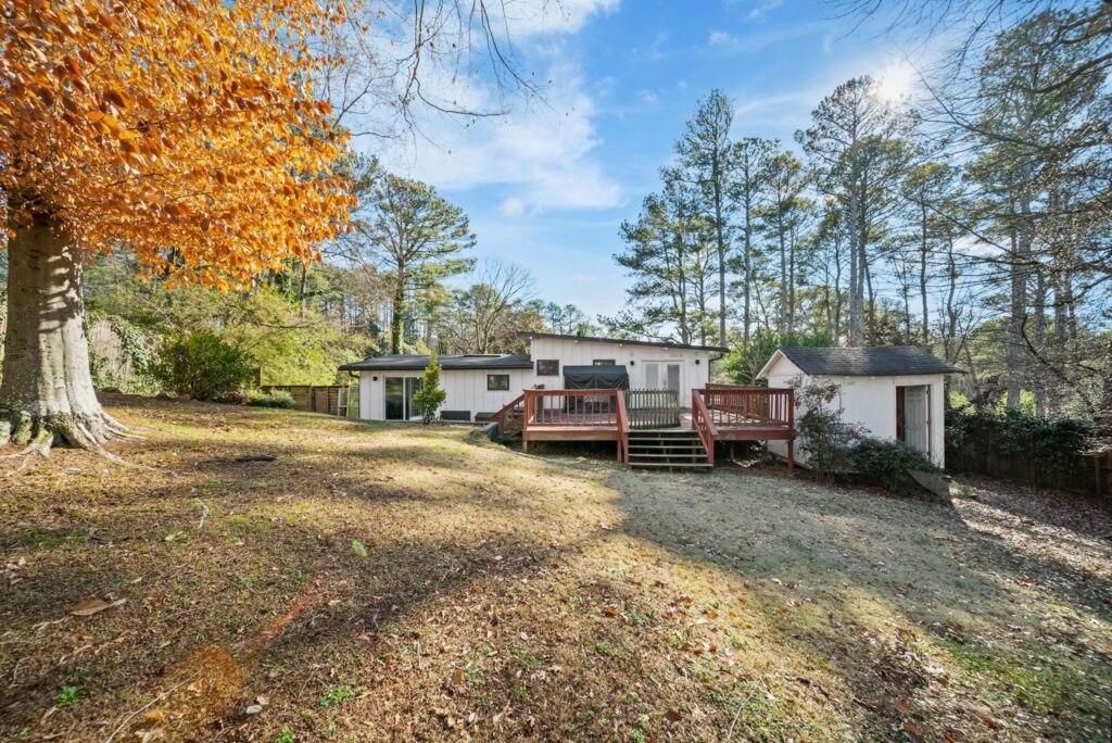 #atlantamidcenturymodernhomes, find the top selling Atlanta realtor, moving to Atlanta, unique homes for sale in Atlanta