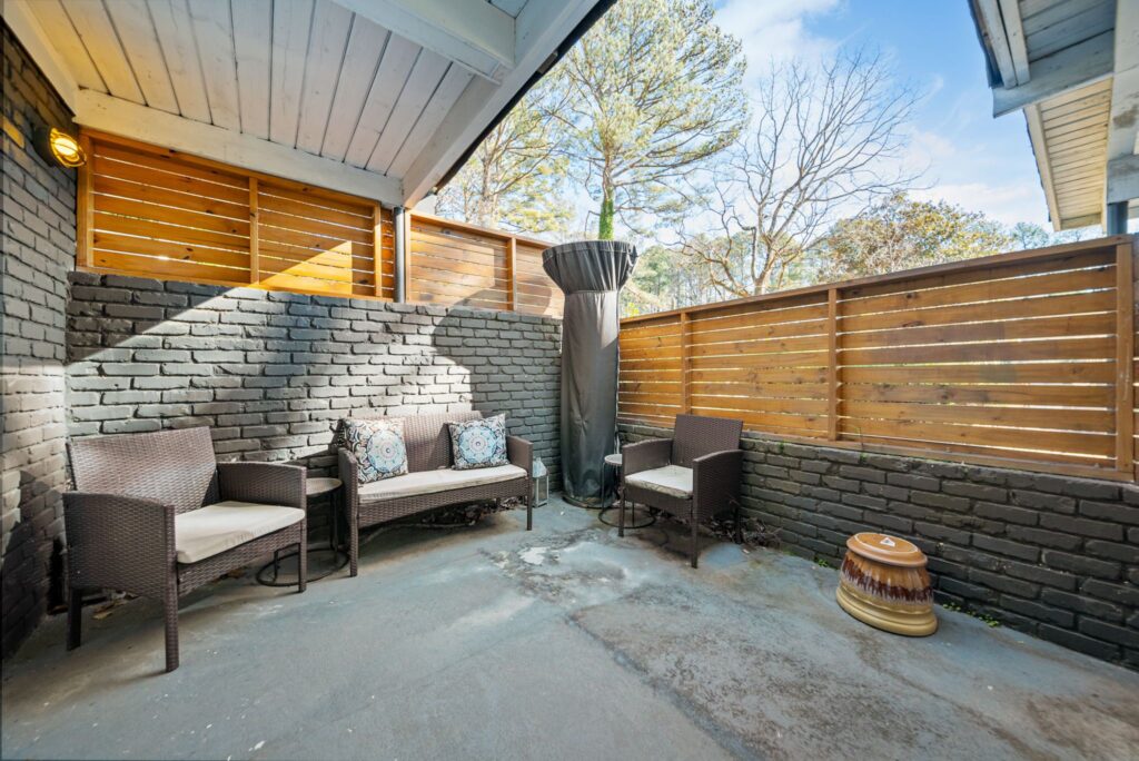 #atlantamidcenturymodernhomes, find the top selling Atlanta realtor, moving to Atlanta, unique homes for sale in Atlanta